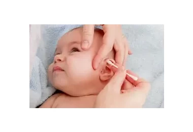 Как чистить уши ребенку